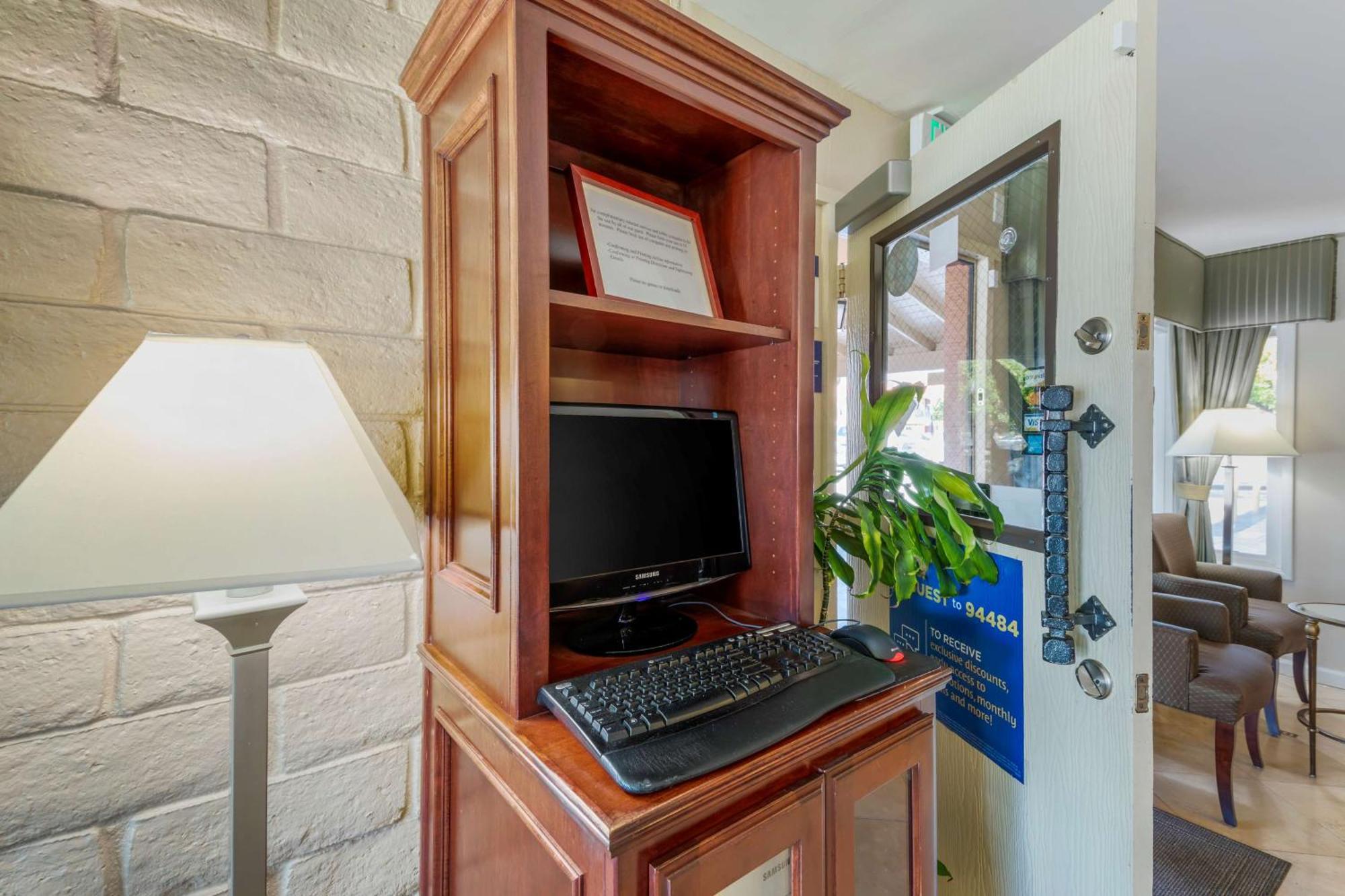 Fillmore Best Western La Posada Motel מראה חיצוני תמונה